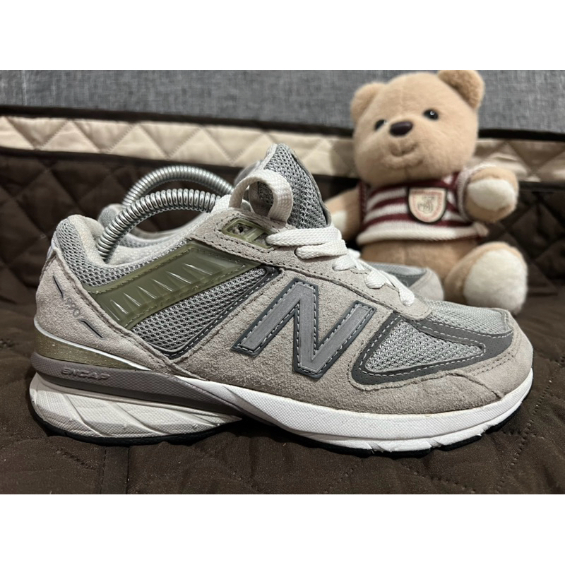 รองเท้า New Balance 990v5 มือสอง