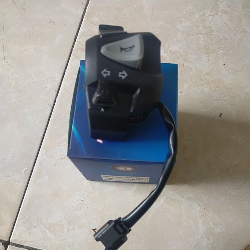 สวิตซ์ซ้าย Vario 150 LED lh k59-A71 win 2016-2018