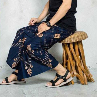 โสร่งผู้ชายลายปาลิกาต บาหลีมูน ผ้าซิ่นบาติก ผ้าซิ่นสวดมนต์มุ…