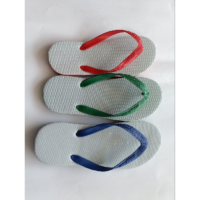 รองเท้าแตะหนีบสีขาว Ardiles 6 คู่ UK 10-10.5 และ UK 11-12