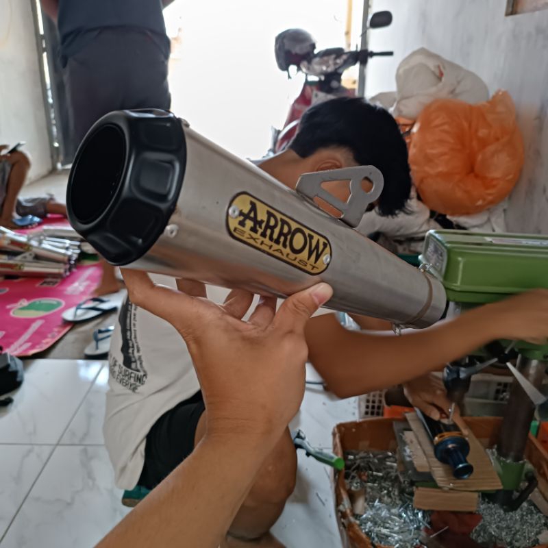 Arrow Exhaust Stainless ทางเข้า 50/51mm เท่านั้น