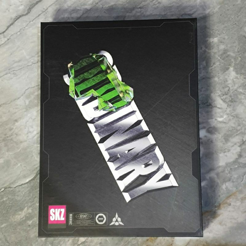 อัลบั้มเฉพาะอัลบั้ม maniac odinary straykids เท่านั้น skz maniac odinary