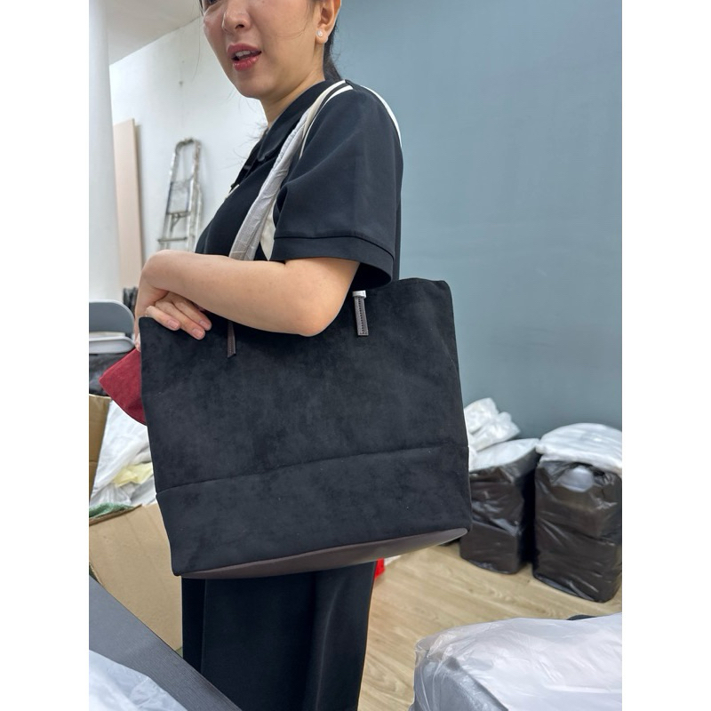 MINMIN Tote Bag Medium BD8013 หนังกลับสีดํา
