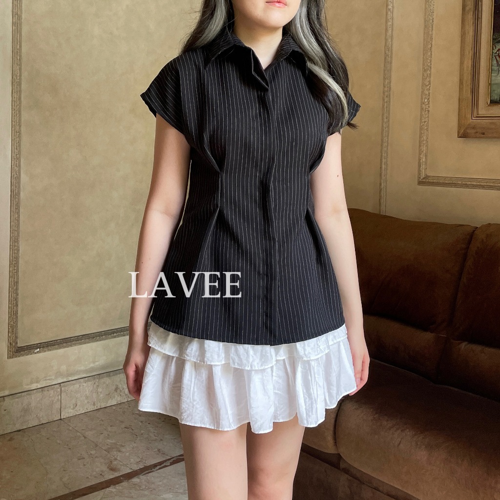 LAVEE - Alba Top / Womens Short Sleeve Pinstripe Top - Womens Fited Button Up Top