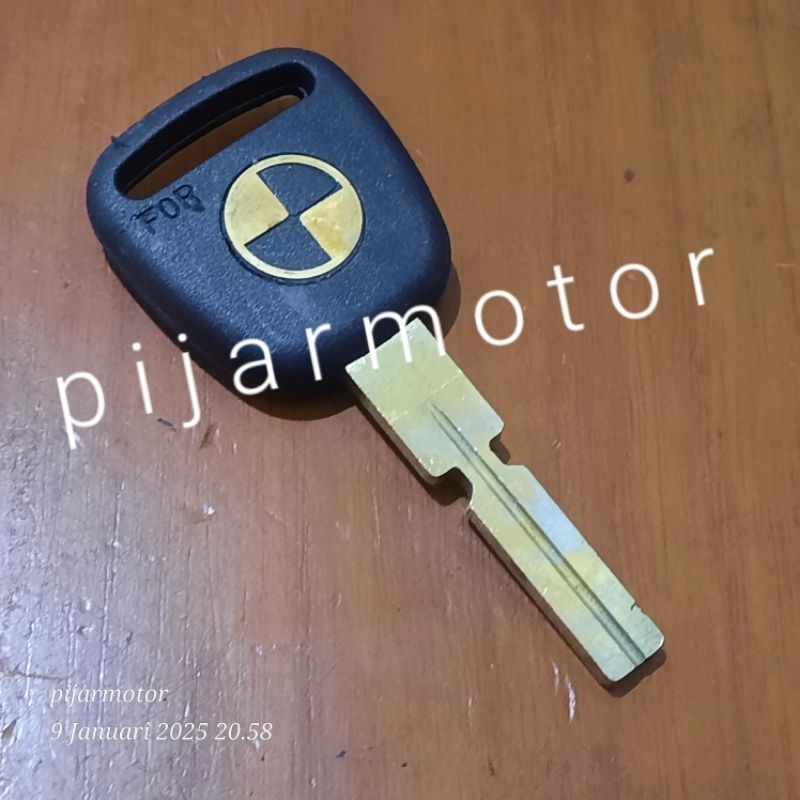 Raw Duplica Blind Blank Key Material BMW E34 E36 โลโก้สีเหลือง