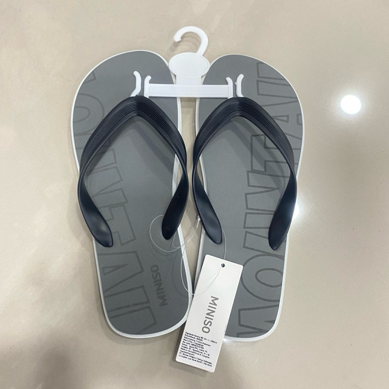 Miniso Future Discovery Mens Flip Flops 41-42 / รองเท้าแตะผู้ชาย