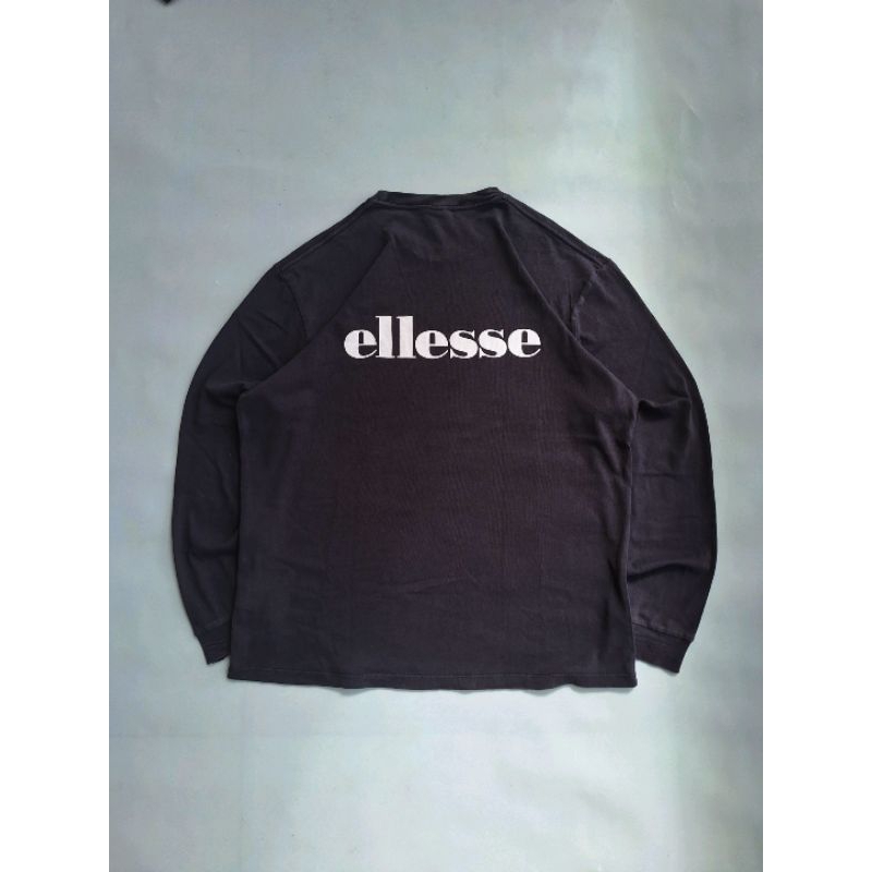 เสื้อยืดแขนยาว Ellese