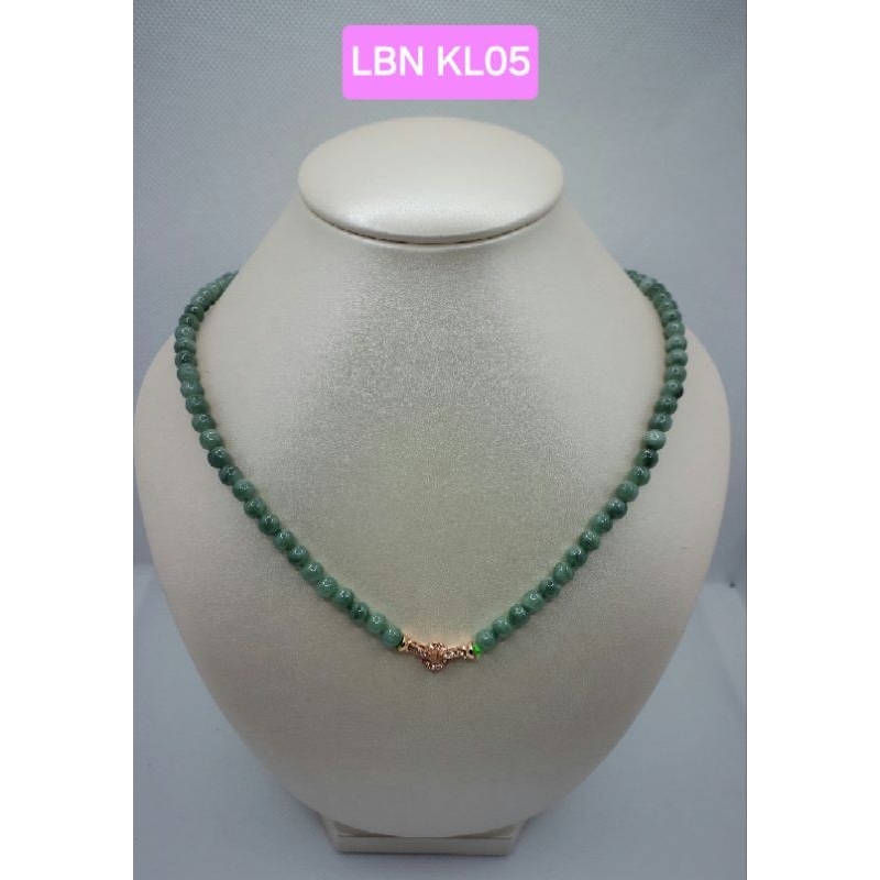 LBN KL05 Jadeite สร้อยคอสีเขียวพร้อมตัวเว้นวรรคสีทอง ขนาด 6.1 มม