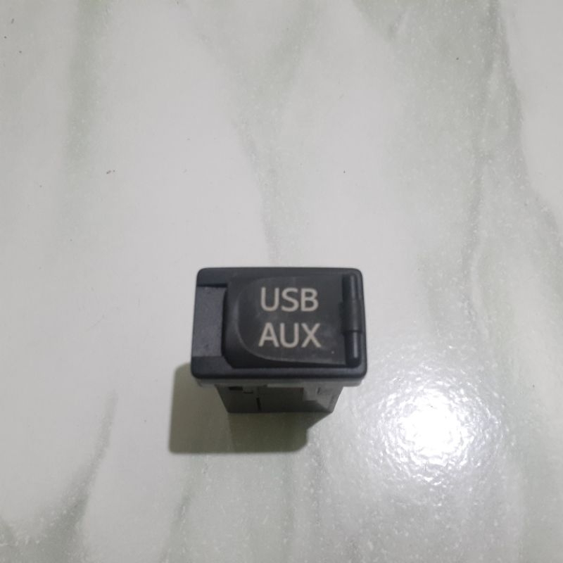 Toyota Adepter Universal Toyota USB AUX ดั้งเดิม