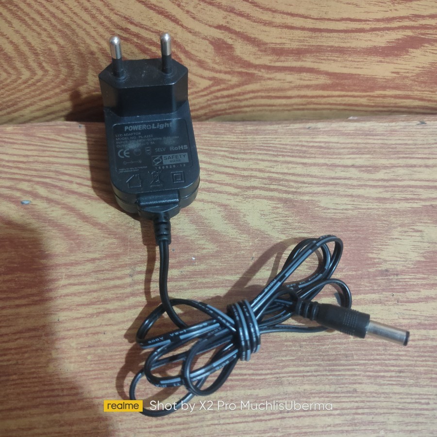 POWER LIGHT ADAPTER PL-A153 15V 0.3A ADAPTER
