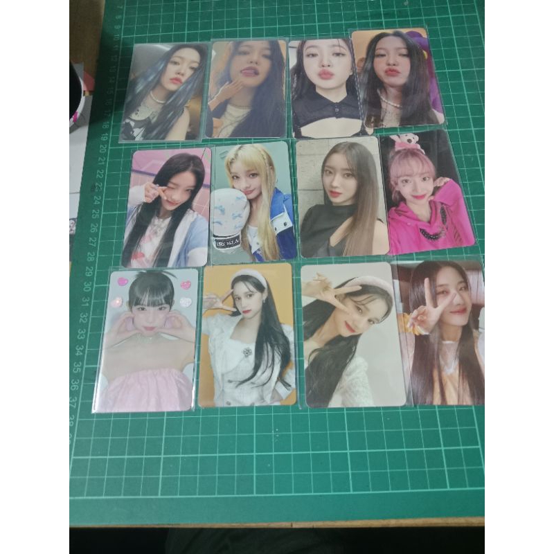 Photocard กลุ่มสาวอย่างเป็นทางการ IrohaYena Yeri Kyujin Hiyyih Sumiin