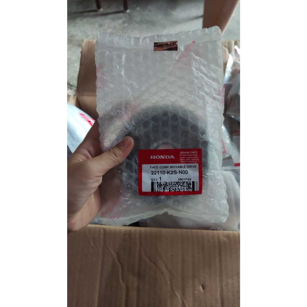 Honda Vario 160 K2S / 22110-K2S-N00 ORIGINAL AHM Roller Housing