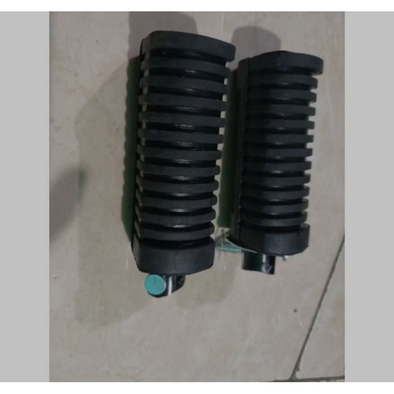 REAR FOOTSTEP SUPRA X 125 SUPRA X 125 NEW SUPRA X 125 FI SUPRA FIT SUPRA FIT NEW FIT X KARISMA KARIS