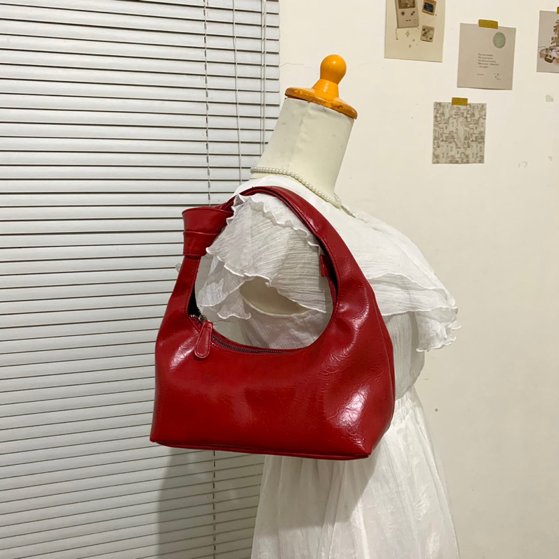 BAILEY MARKET SHOULDER BAG (ไม่ร่วม)