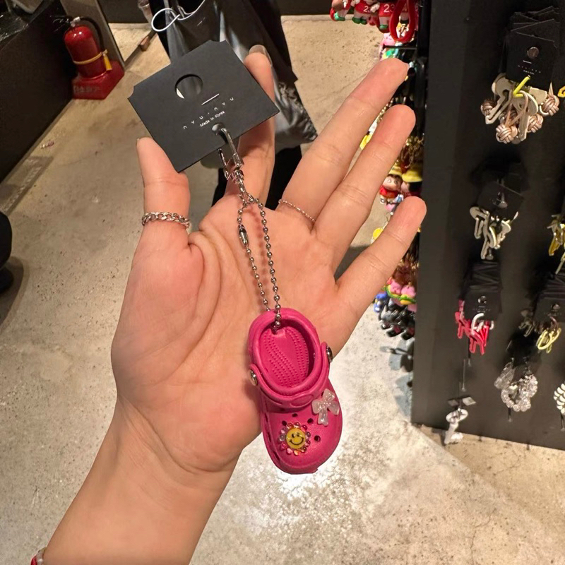 กระเป๋า Charm crocs mini สีชมพู READY