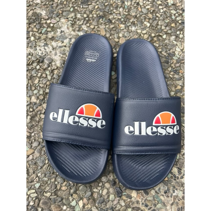 รองเท้าแตะ Ellesse Slide รองเท้าแตะดั้งเดิม