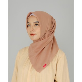 [Zoya X Affiliate] Kamalia Plain Scarf - Hijab Segiempat Polos Bahan Paris Olive Ukuran 110 x 110