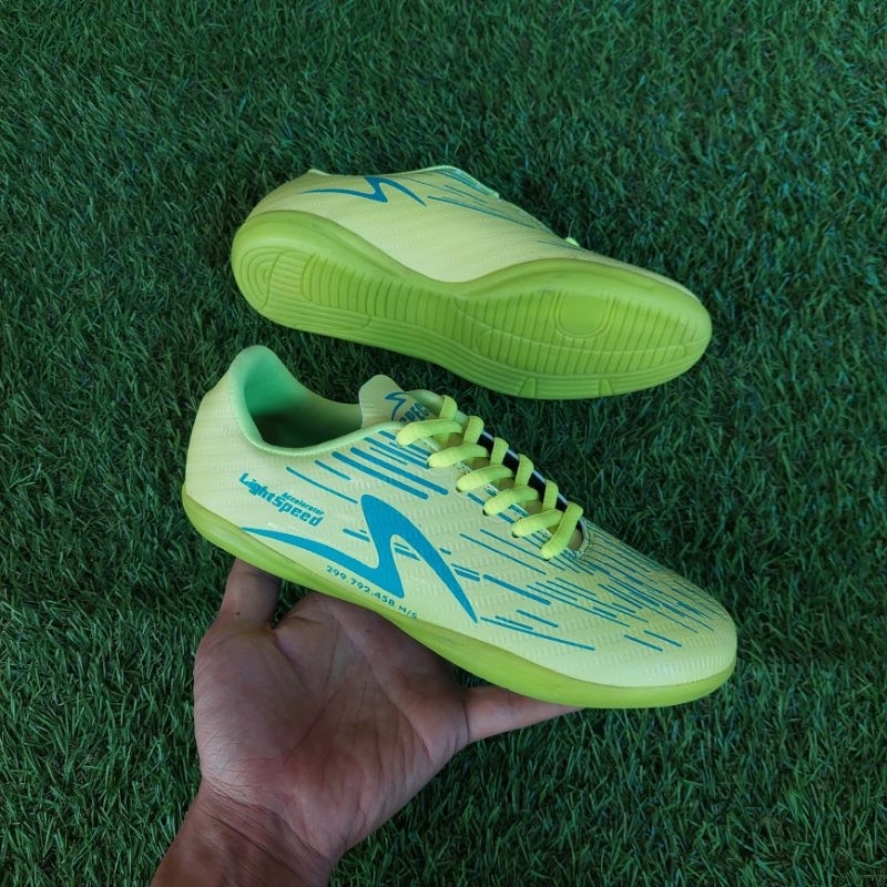 รองเท้าเด็ก futsal**