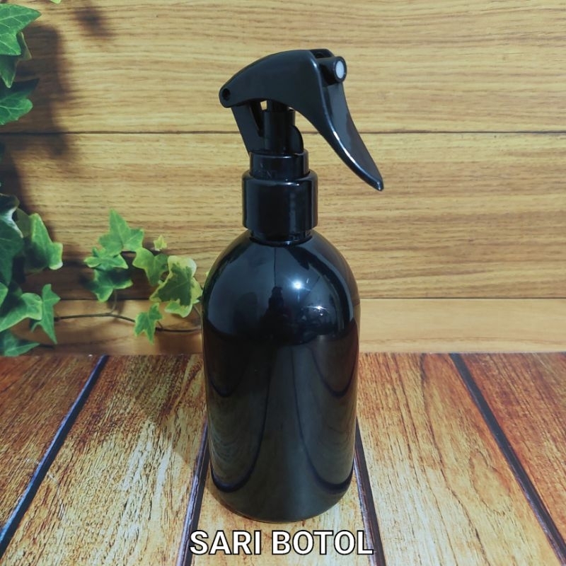 ขวดสเปรย์ 250ML.OVAL BLACK/SC 250ML ขวดสีดําพร้อมหมวก TRIGER