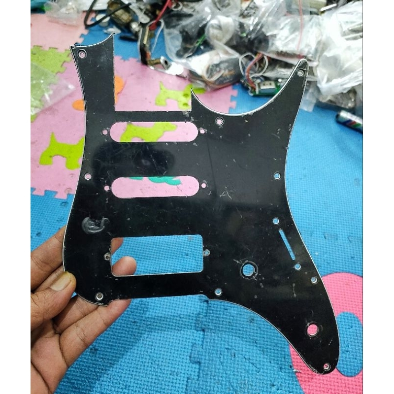 Pickguard Ibanez AZ THBB 10 ทีม henson signature Original