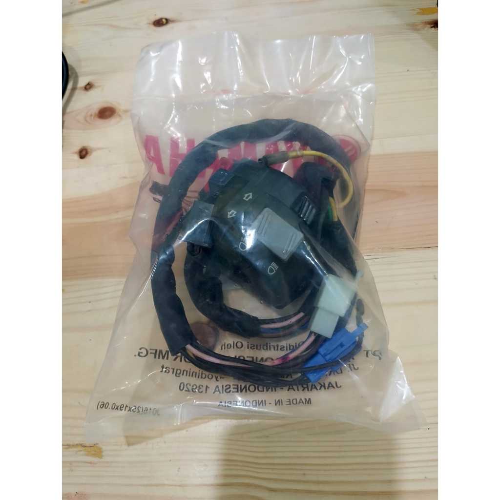 VISION LEFT SWITCH 3C1-H3973-00