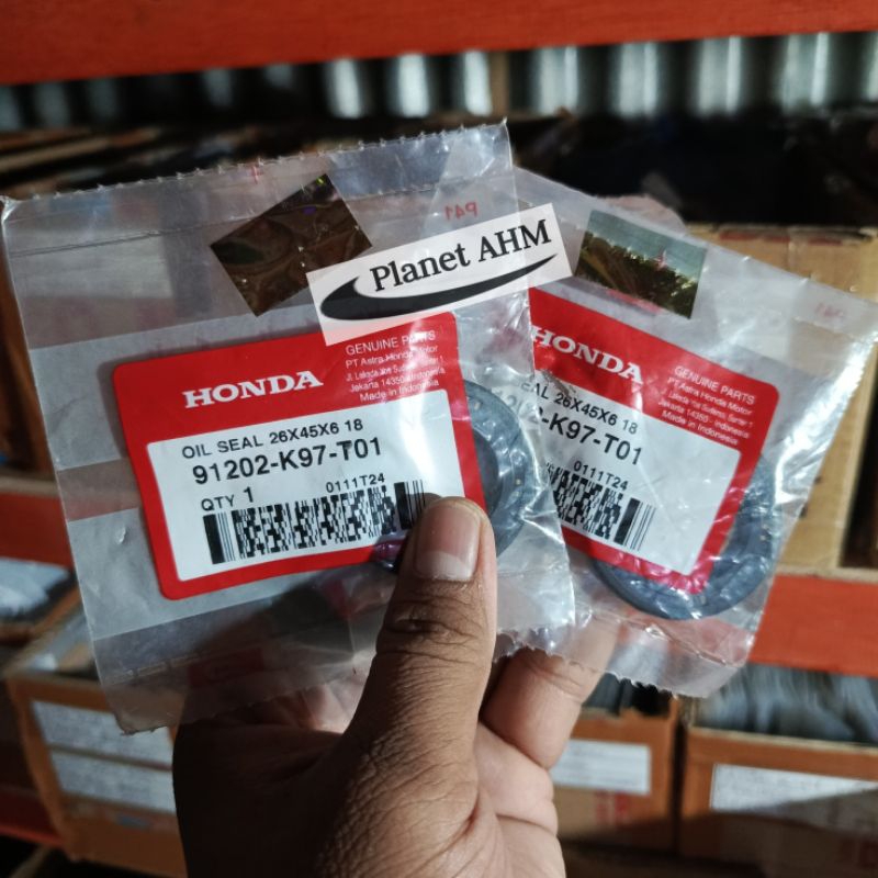 Honda 91202-K97-T01 91202-KWN-901 ซ้าย CVT เพลาข้อเหวี่ยงซีล 26X45X6 Vario 125 เก่า VARIO 125 150 LE