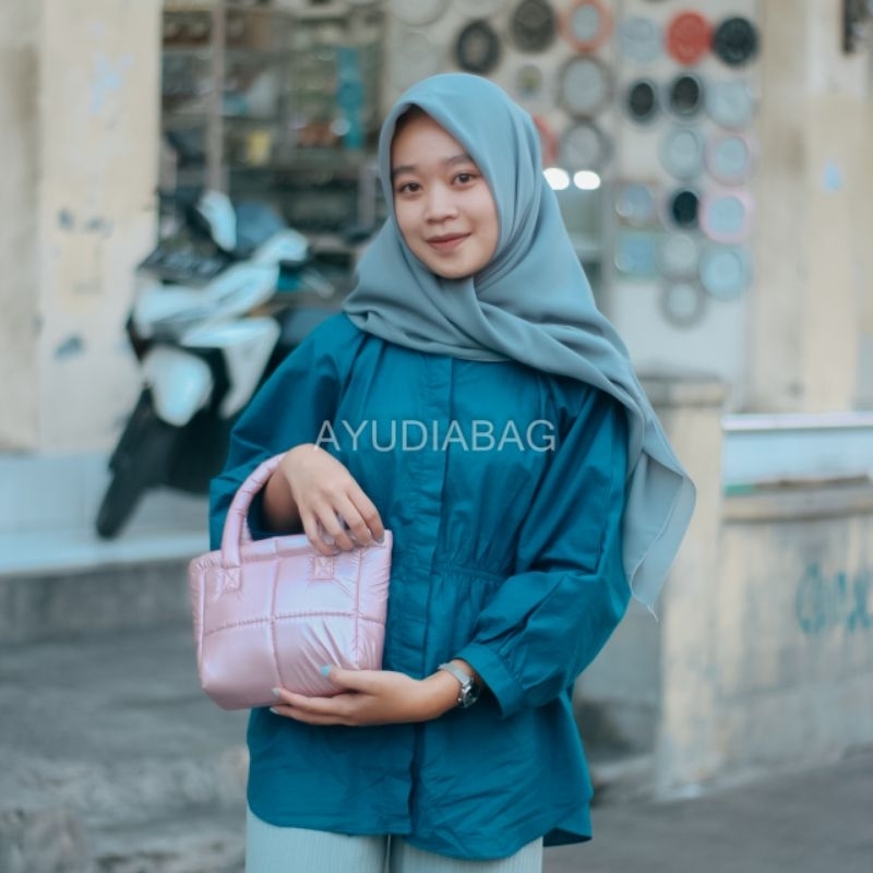 Zafia Puffy Bag*****