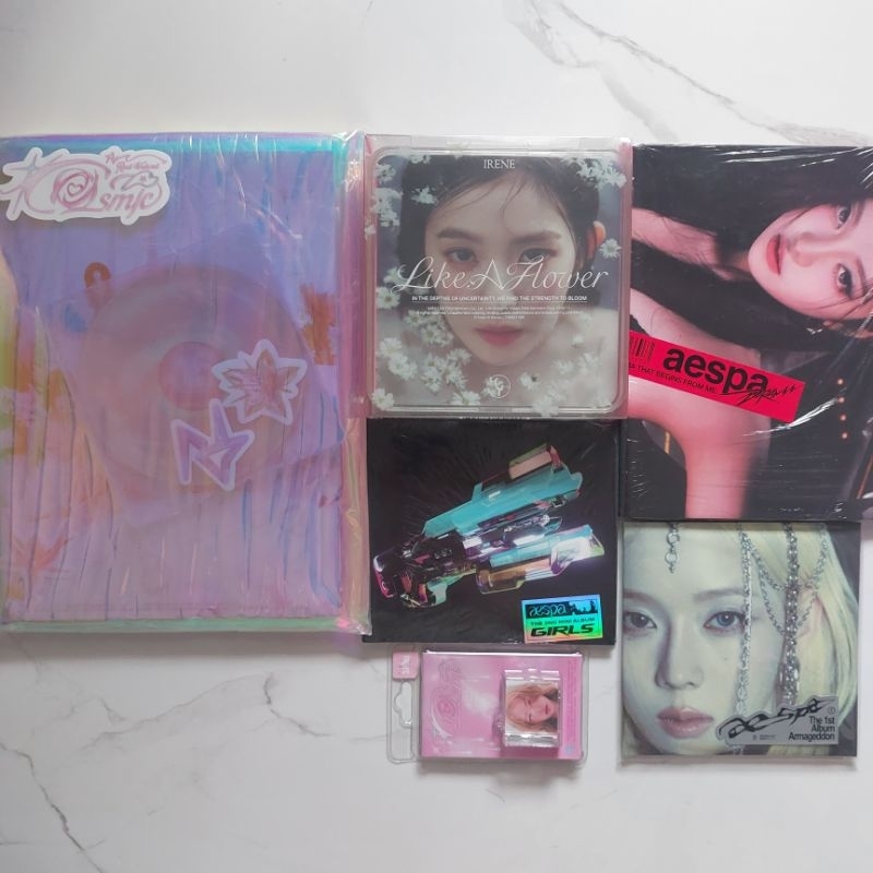 อัลบั้มอย่างเป็นทางการ SEALED IRENE เหมือน COSMIC กํามะหยี่สีแดงดอกไม้ SMINI IRENE SEULGI