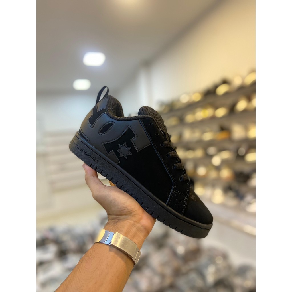 Gemuk DC Shoes Mens Court Graffik Full Black รองเท้าผ้าใบ DC Shoes