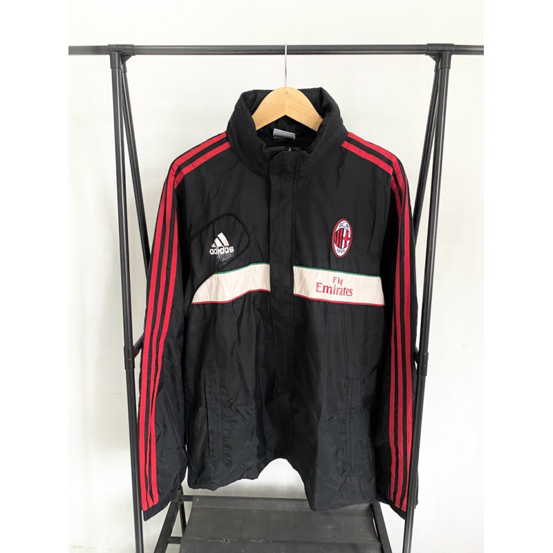 เสื้อกันลมโลโก้ Adidas x AC Milan