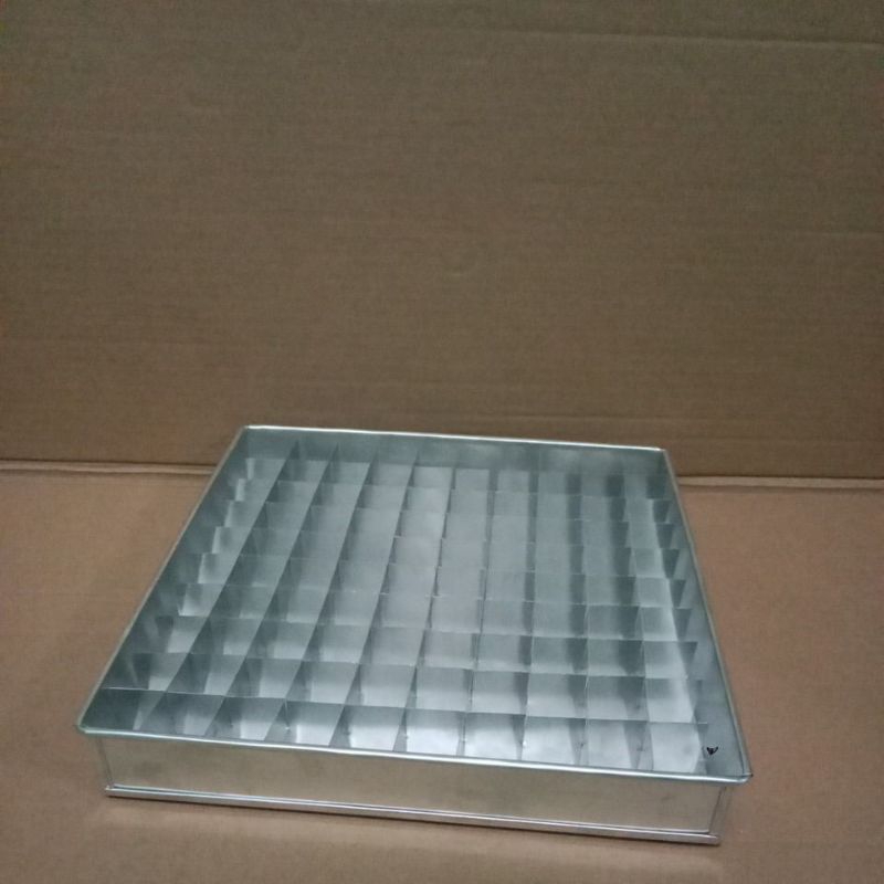 ถาดอบขนม+แผ่นกั้นขนาด25x25x4เนื้อหา100