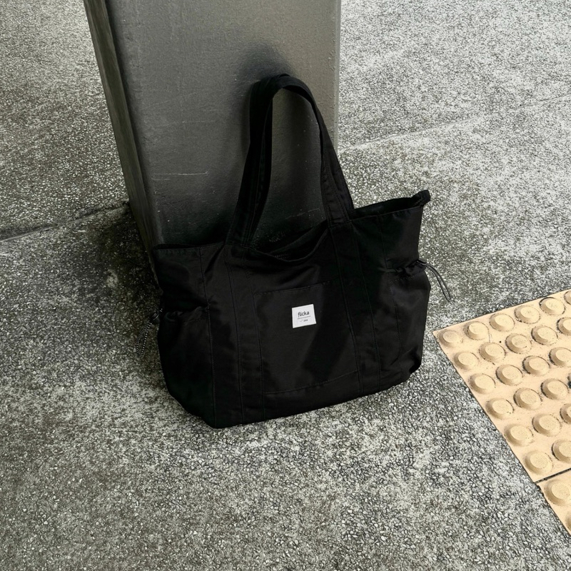 Flicka Zoey Tote Bag กระเป๋าสะพายลําลองผู้หญิงล่าสุด