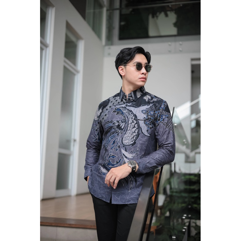 Barilie BATIK MOZAIK LS SLIMFIT เสื้อค้างคาวผู้ชาย