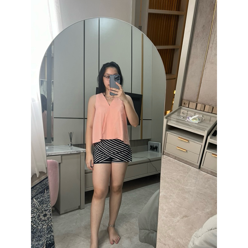 เสื้อผ้า Preloved Yuan 2 in 1 Top