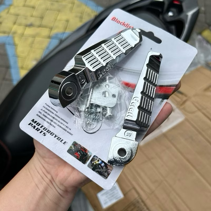 แป้นสเต็ปหลัง [GCRAFT VIETAM] Universal สามารถ HONDA & YAMAHA ] MIO SPORTY / JUPITER Z / VEEGA R / ZR / F1ZR / VIZION / BEAT / VARIO110 / VEARO125/150 / SCOOPY / SOUL / SOUL / MIO J / XEON ฯลฯ