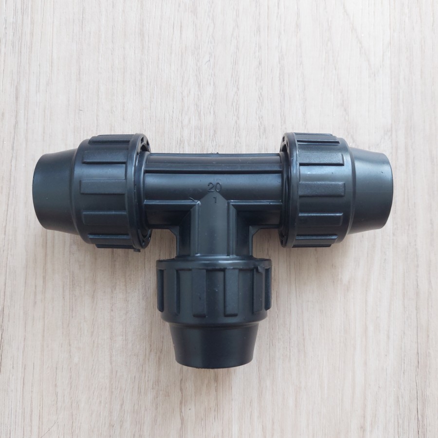 Hdpe Tee 3/4 X 1/2 นิ้ว Equal Tee การบีบอัดข้อต่อท่อ HDPE