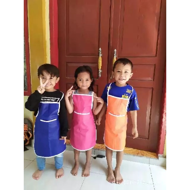 CHILDRENS APRON PLAIN WATERPROOF CHILDRENS APRON