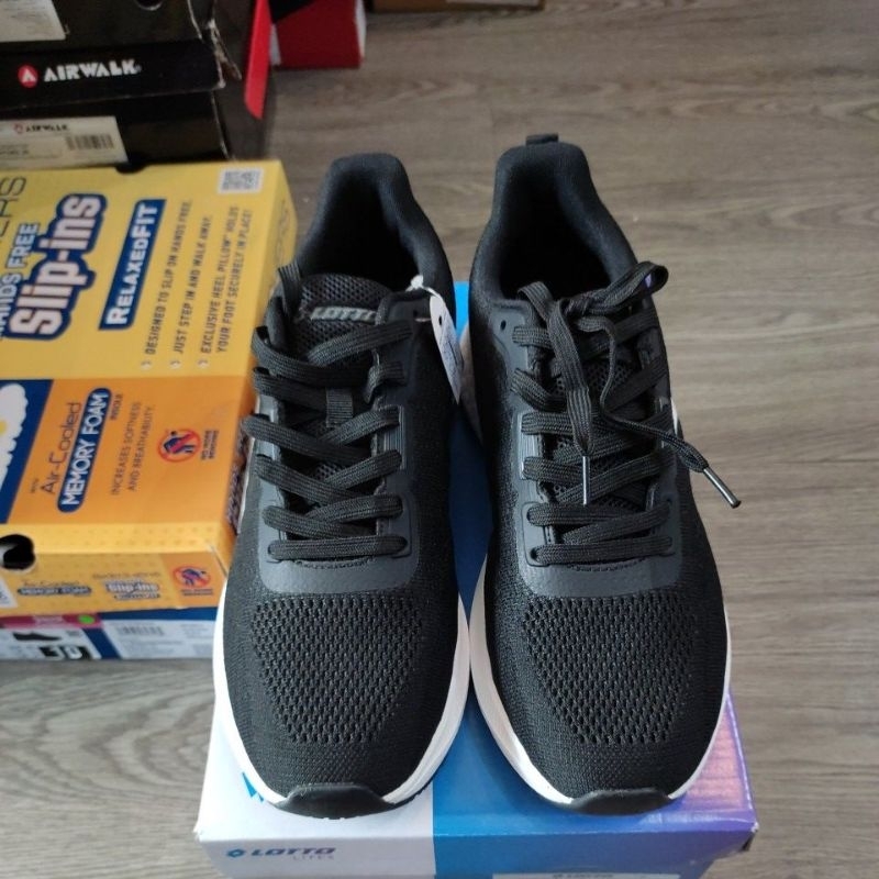 รองเท้า Lotto Cubic Black