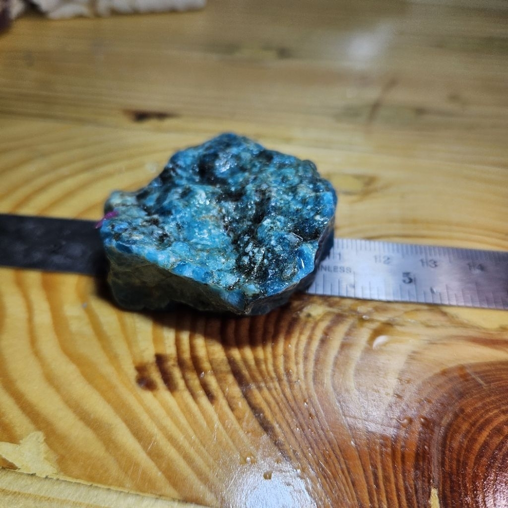 Blue Apatite Rough HQ ประดับคริสตัลแล้ว ( BAP3)