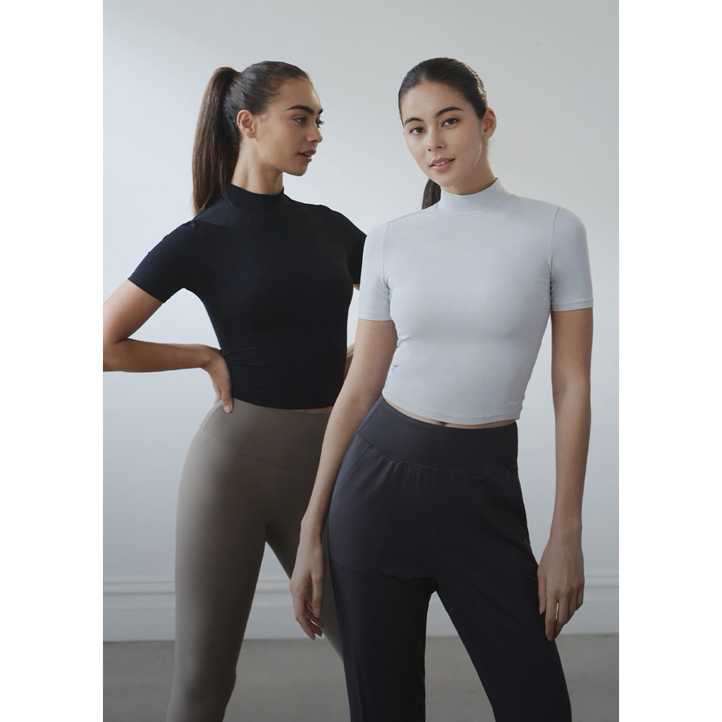 (BRAND NEW WITH TAG) Andar Korea Sportswear Top Fit Stretch - Soft Tension Half Neck Short Sleeve Cr