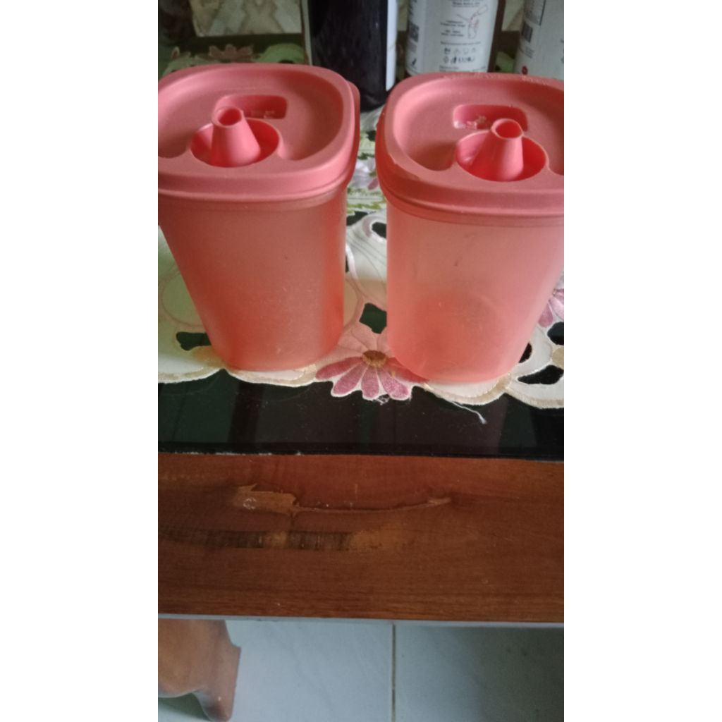 Tupperware คอนเทนเนอร์ซีอิ๊วมือสอง หน่วย 18k