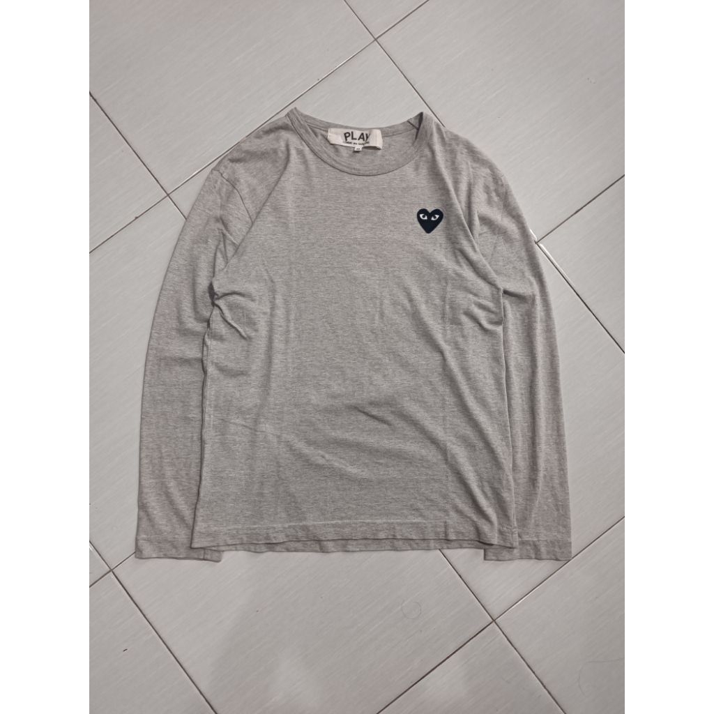 Play Come Des Garcons เสื้อยืดแขนยาวหัวใจสีดํา