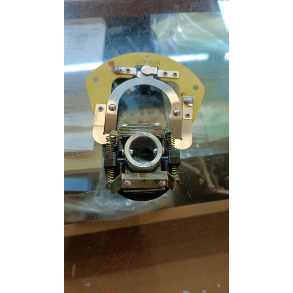 Platina แรงเหวี่ยง L17 สวิตช์ไดนาโมแรงเหวี่ยง L17 204 Y