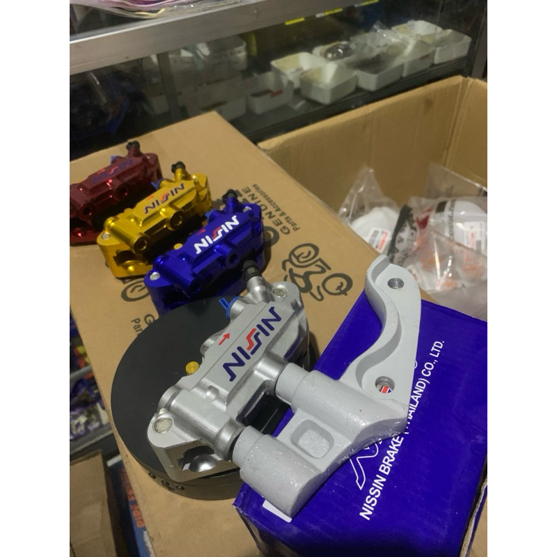 Nissin 4p Caliper ชุด Pangkon ติดตั้ง Breskets Nissin 4Piston Caliper PNP RXKING ใหม่ FIZR 300 มม. D