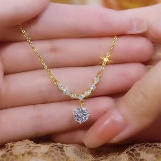 Kalung Titanium Anti Karat Zirkonia Berbentuk Daun Berkilau untuk Pesta Makan Malam Mewah Sederhana Wanita
