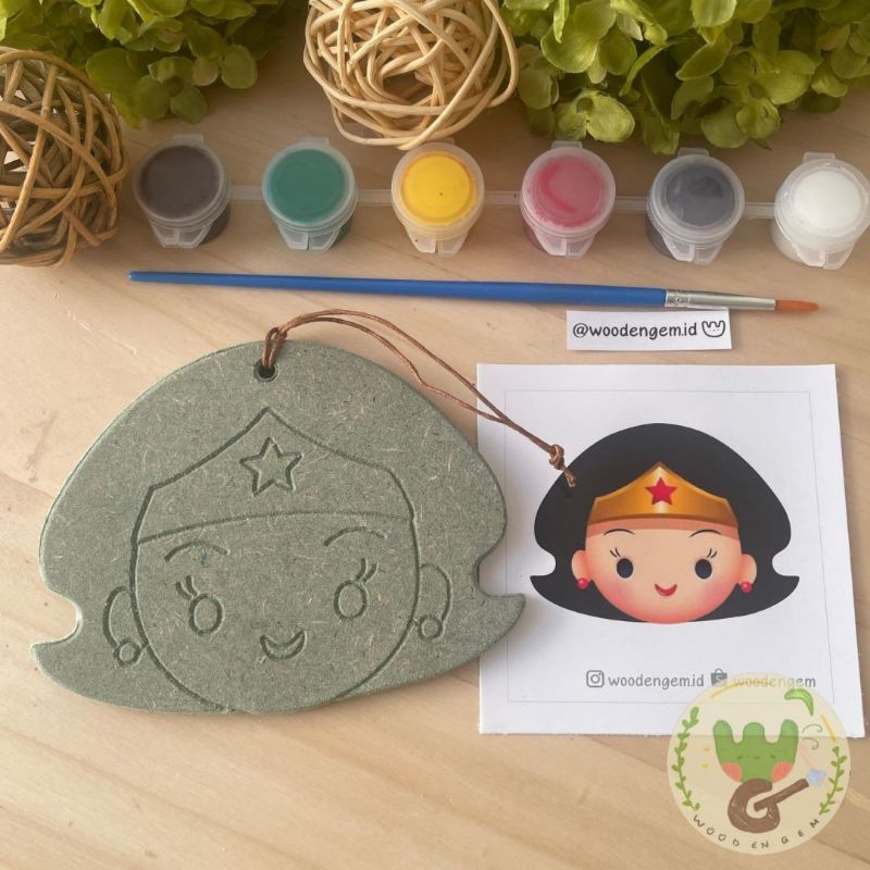 WOODENGEM Wonder Woman DIY ไม้จิตรกรรมชุดเด็กระบายสีภาพวาดของเล่นไม้ของที่ระลึก Hampers เด็ก