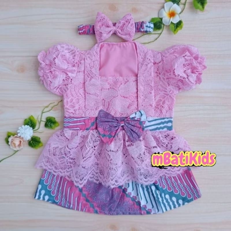CHILDRENS KEBAYA SET สําหรับ TEDHAK SITEN / GIRLS KEBAYA / CHILDRENS KEBAYA 7 MONTHS Pink