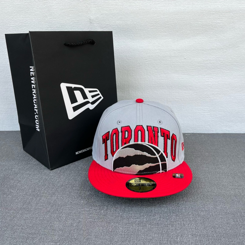 NEW ERA 59Fifty 71⁄2 FITTED TORONTO RAPTORS หมวกดั้งเดิม