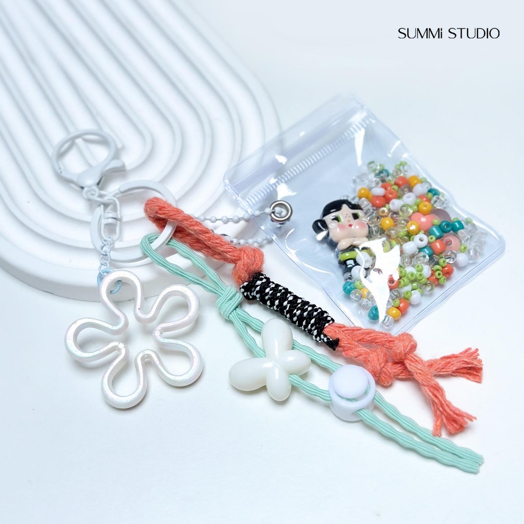 Sumi Studio - Premium Bag Charm Macrame Character - Pouchie Pop