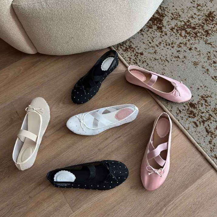 Pixfootwear Emma Flat - รองเท้าส้นแบนริบบิ้นผู้หญิง